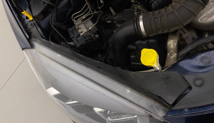 2019 Tata TIGOR XZ PLUS PETROL, Petrol, Manual, 48,922 km, Right headlight - Clamp has minor damage