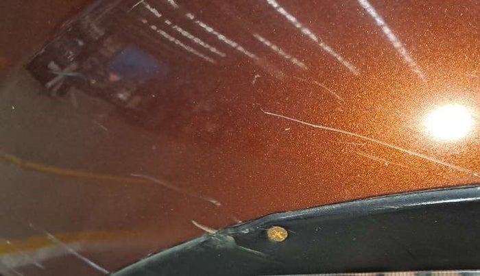 2019 Mahindra XUV500 W7, Diesel, Manual, 1,09,163 km, Left fender - Minor scratches