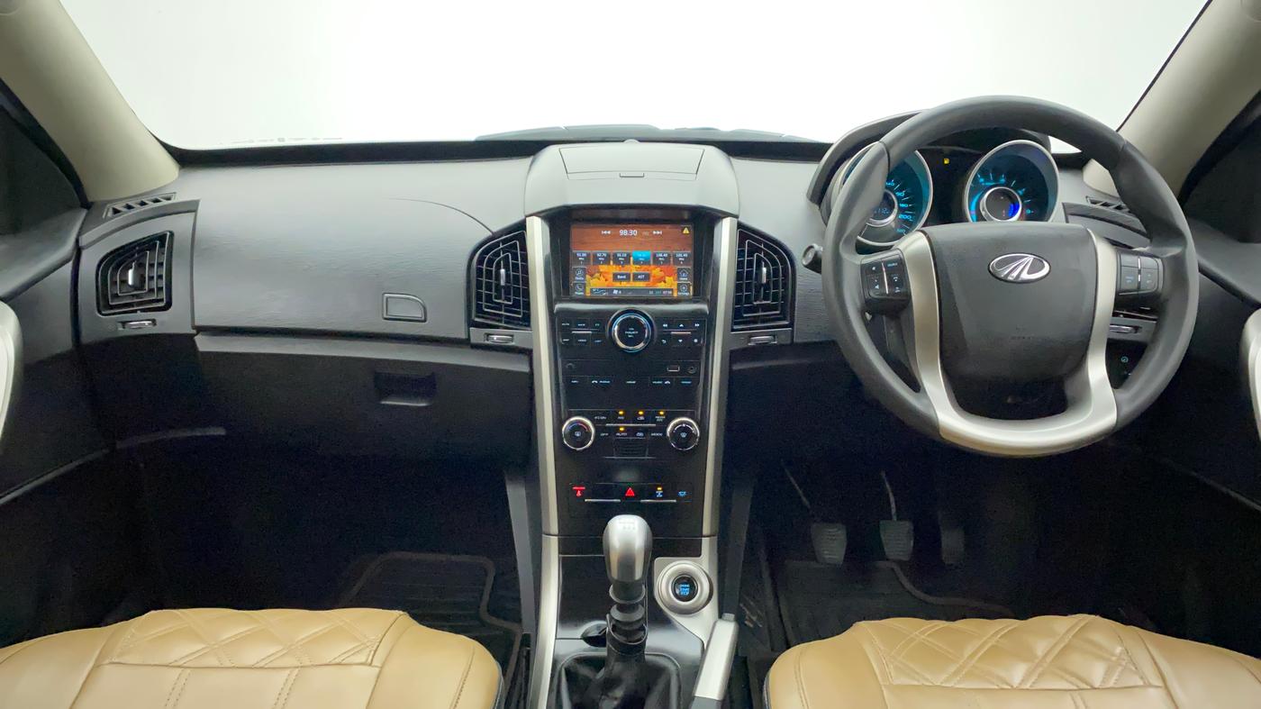 2019 Mahindra XUV500 W7, Diesel, Manual, 1,09,163 km, Dashboard