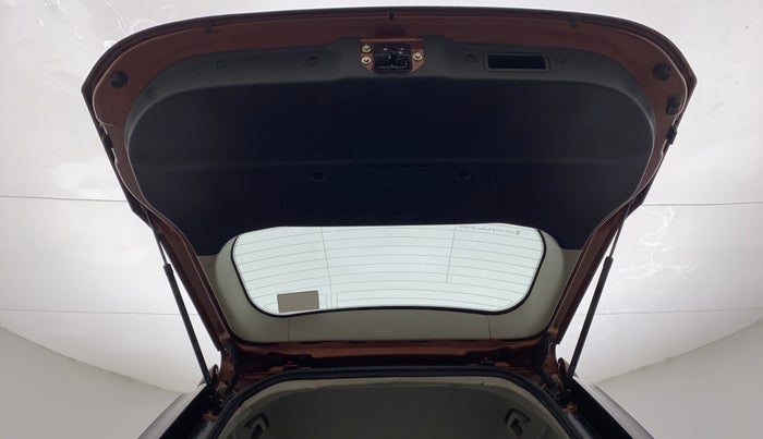 2019 Mahindra XUV500 W7, Diesel, Manual, 1,09,163 km, Boot Door Open