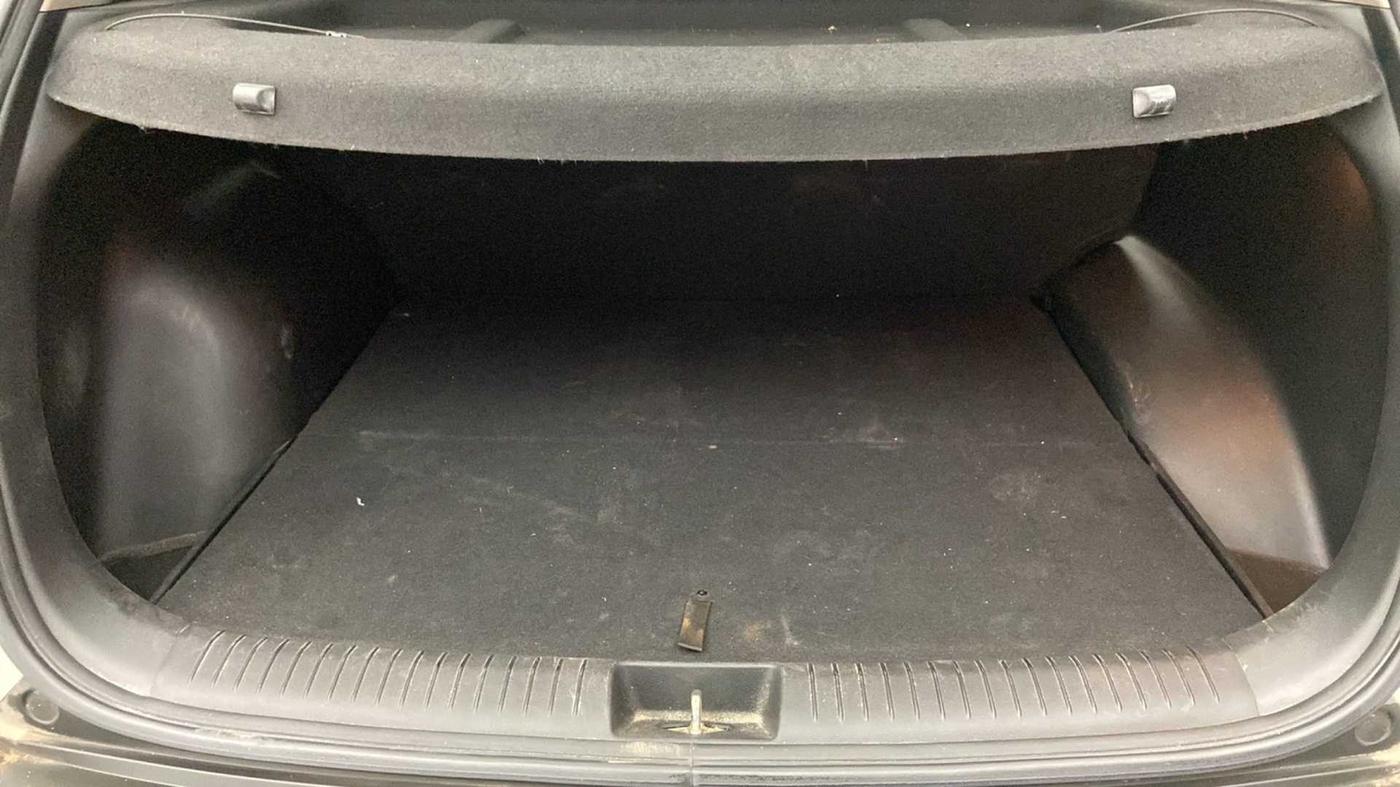 2018 Hyundai Creta SX 1.6 PETROL, Petrol, Manual, 30,720 km, Boot Inside