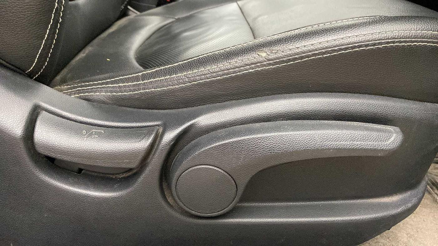 2018 Hyundai Creta SX 1.6 PETROL, Petrol, Manual, 30,720 km, Driver Side Adjustment Panel