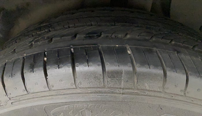 2017 Hyundai Creta SX PLUS AT 1.6 PETROL, Petrol, Automatic, 88,717 km, Left Rear Tyre Tread