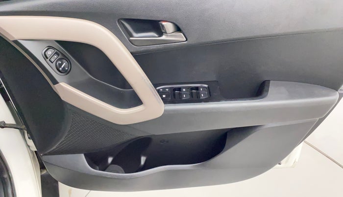 2017 Hyundai Creta SX PLUS AT 1.6 PETROL, Petrol, Automatic, 88,717 km, Driver Side Door Panels Control