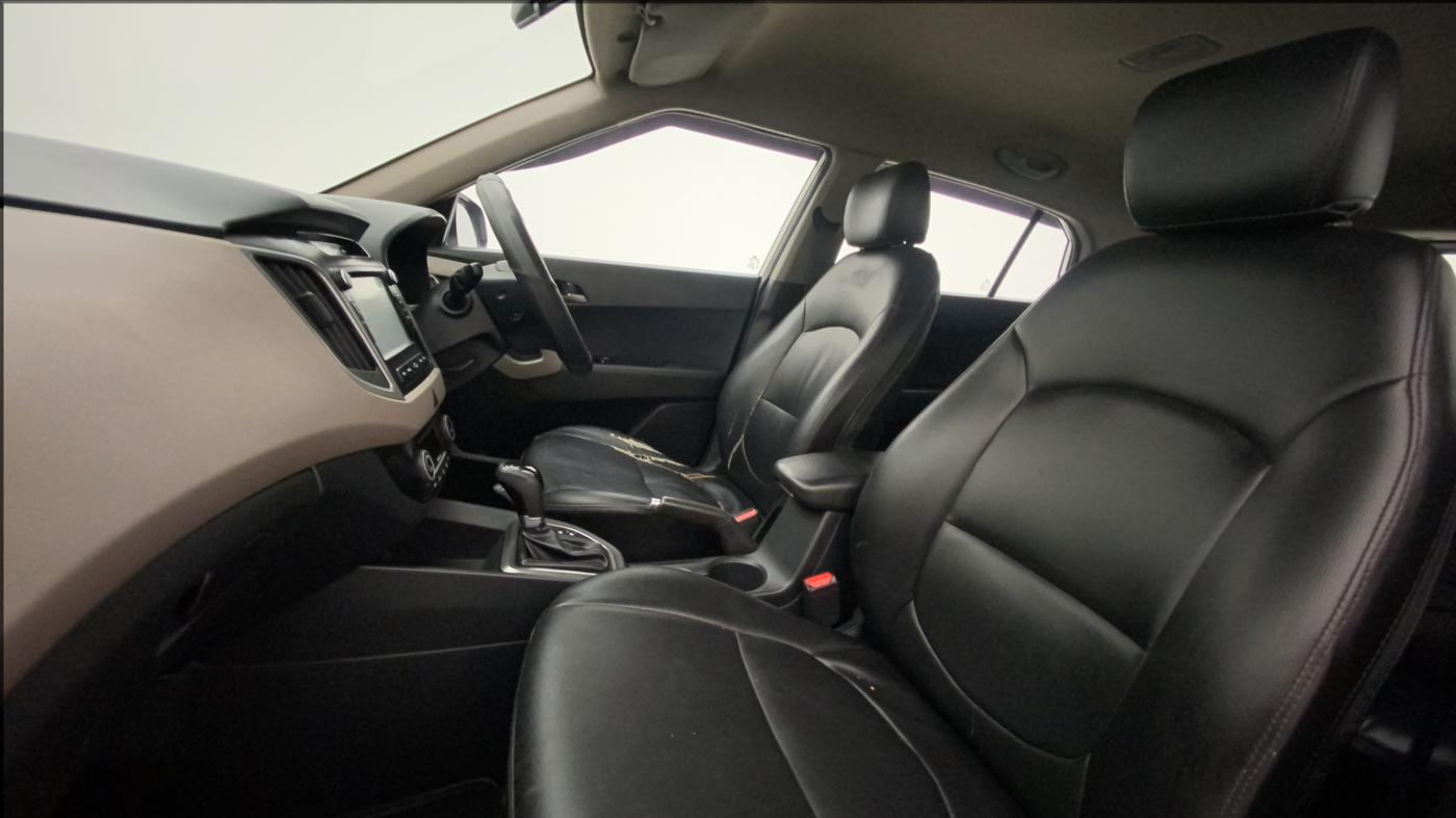 2017 Hyundai Creta SX PLUS AT 1.6 PETROL, Petrol, Automatic, 88,717 km, Right Side Front Door Cabin