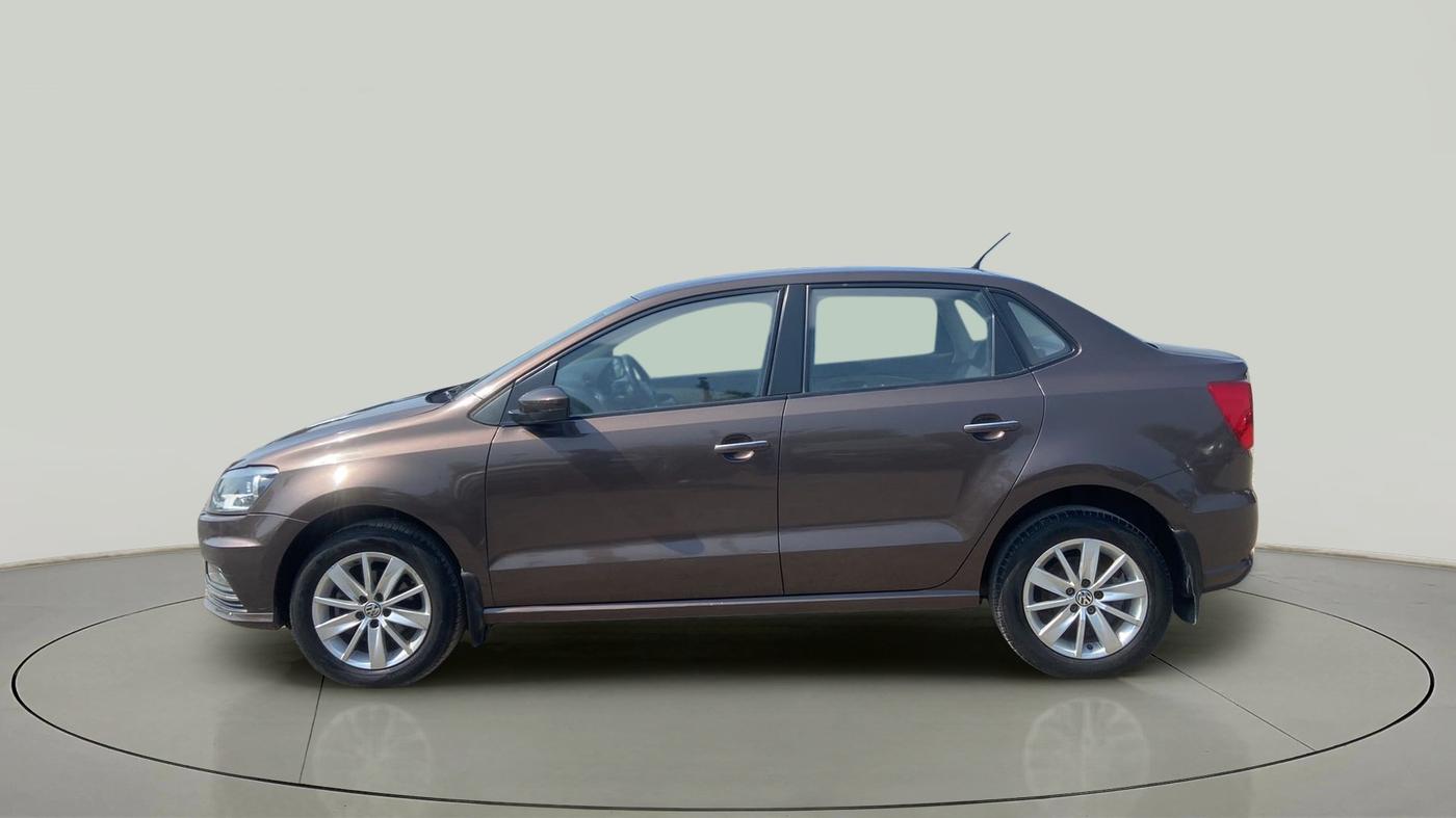 2016 Volkswagen Ameo HIGHLINE1.2L, Petrol, Manual, 72,396 km, Left Side