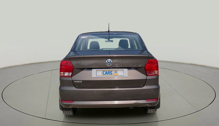 2016 Volkswagen Ameo HIGHLINE1.2L, Petrol, Manual, 72,396 km, Back/Rear