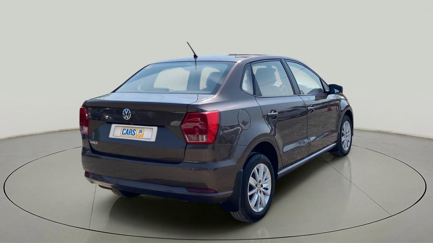2016 Volkswagen Ameo HIGHLINE1.2L, Petrol, Manual, 72,396 km, Right Back Diagonal
