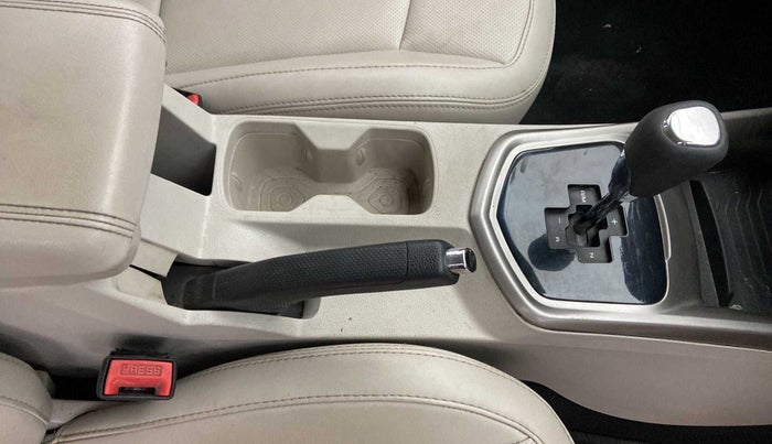 2020 Mahindra XUV300 W8 (O) 1.5 DIESEL AMT, Diesel, Automatic, 44,251 km, Gear Lever