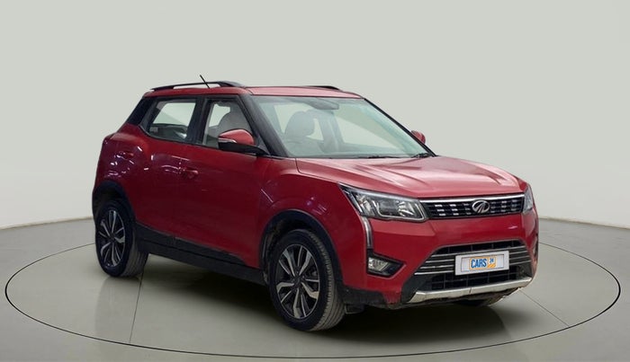 2020 Mahindra XUV300 W8 (O) 1.5 DIESEL AMT, Diesel, Automatic, 44,251 km, Right Front Diagonal