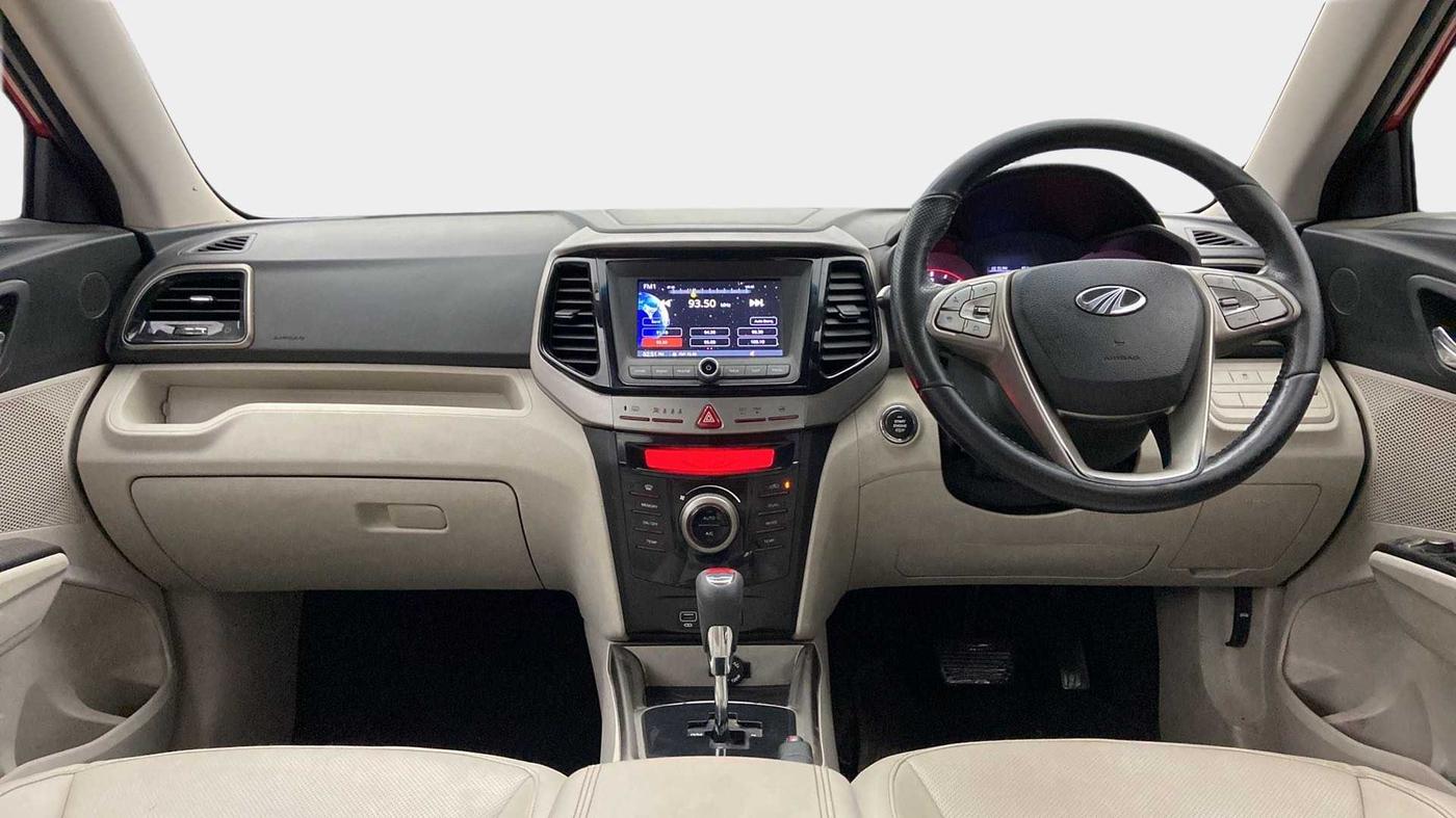 2020 Mahindra XUV300 W8 (O) 1.5 DIESEL AMT, Diesel, Automatic, 44,251 km, Dashboard