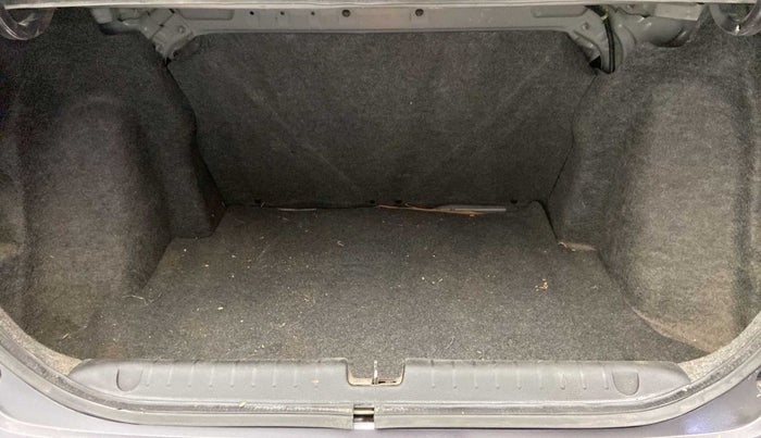 2018 Honda Amaze 1.2L I-VTEC S CVT, Petrol, Automatic, 49,764 km, Boot Inside