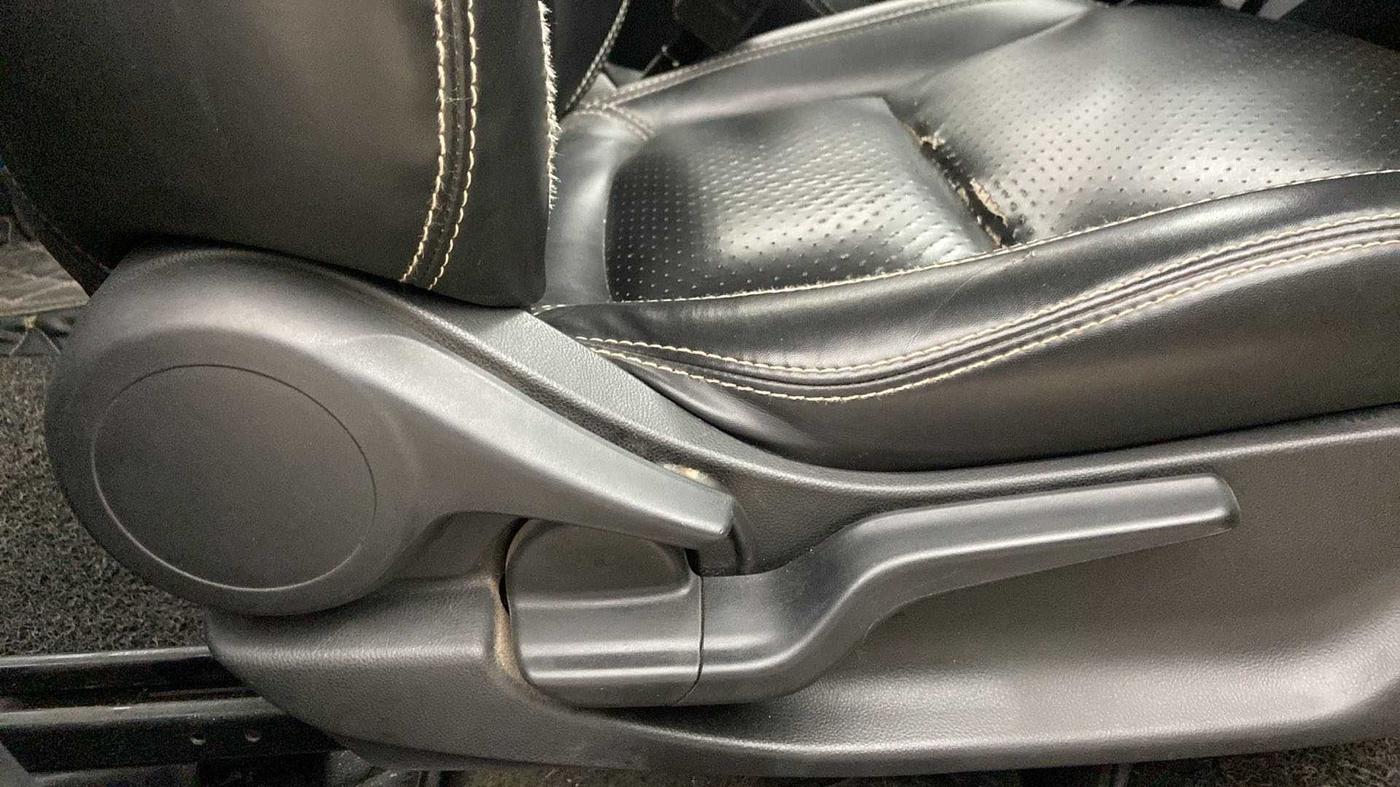 2018 Honda Amaze 1.2L I-VTEC S CVT, Petrol, Automatic, 49,764 km, Driver Side Adjustment Panel