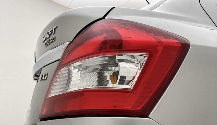 2014 Maruti Swift Dzire VXI, Petrol, Manual, 1,00,458 km, Right tail light - Reverse gear light not functional