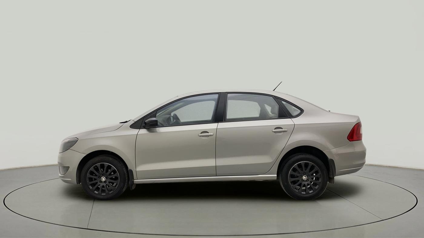 2016 Skoda Rapid 1.5 TDI CR STYLE PLUS AT, Diesel, Automatic, 92,223 km, Left Side