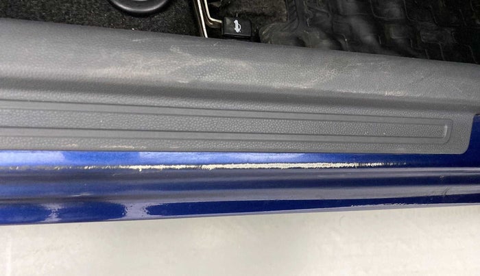 2014 Maruti Alto 800 LXI, Petrol, Manual, 95,625 km, Right running board - Minor scratches