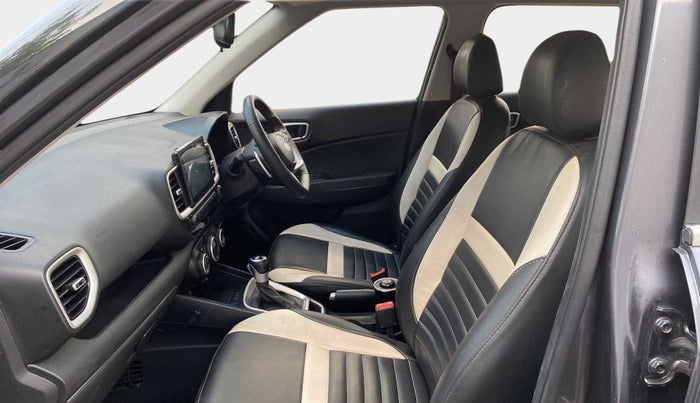 2021 Hyundai VENUE SX PLUS 1.0 TURBO DCT, Petrol, Automatic, 24,678 km, Right Side Front Door Cabin