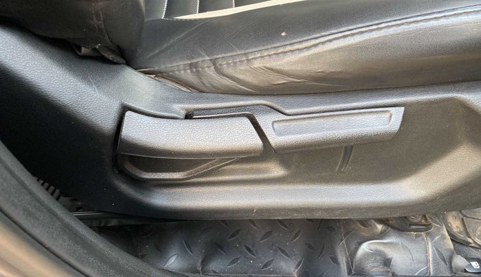 2021 Hyundai VENUE SX PLUS 1.0 TURBO DCT, Petrol, Automatic, 24,678 km, Driver Side Adjustment Panel