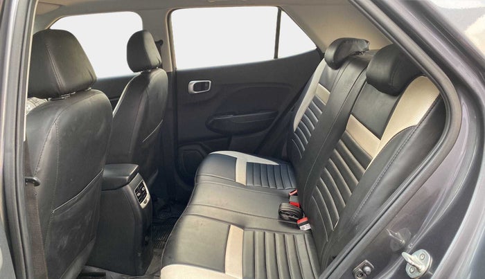 2021 Hyundai VENUE SX PLUS 1.0 TURBO DCT, Petrol, Automatic, 24,678 km, Right Side Rear Door Cabin