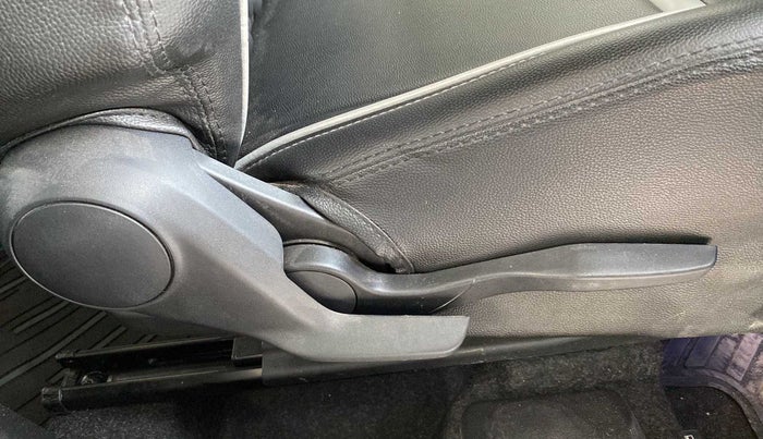 2021 Maruti Swift VXI, Petrol, Manual, 9,454 km, Driver Side Adjustment Panel