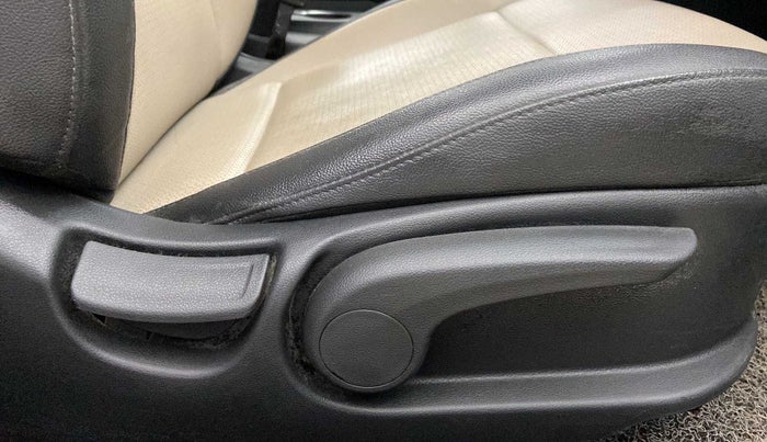 2019 Hyundai Verna 1.6 VTVT SX (O) AT, Petrol, Automatic, 40,798 km, Driver Side Adjustment Panel