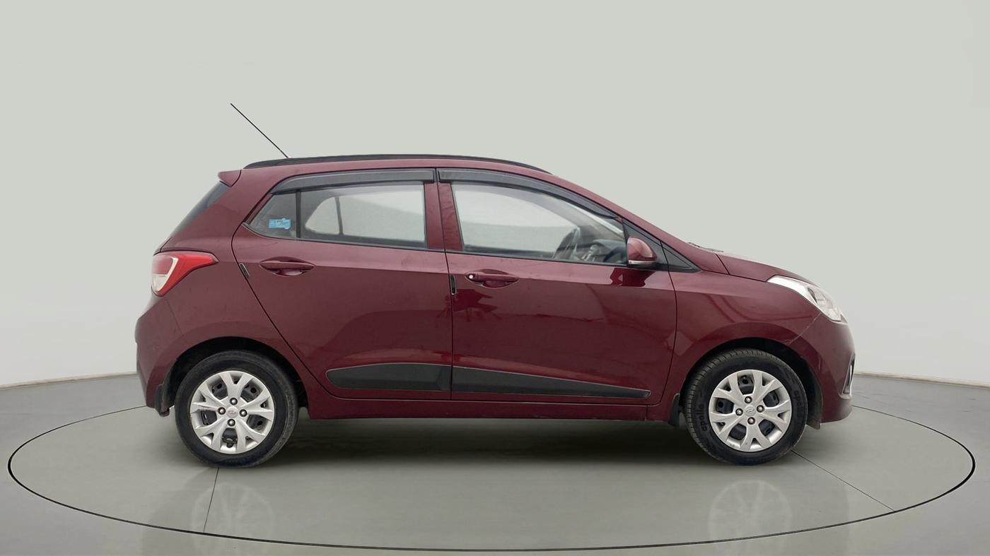 2015 Hyundai Grand i10 SPORTZ 1.2 KAPPA VTVT, Petrol, Manual, 41,548 km, Right Side View