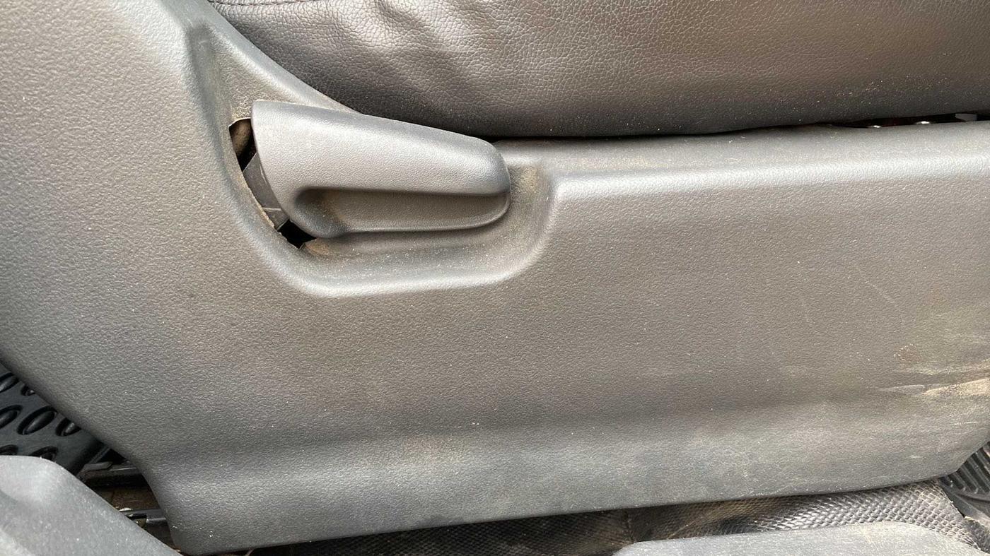 2012 Maruti Wagon R 1.0 LXI, CNG, Manual, 61,467 km, Driver Side Adjustment Panel