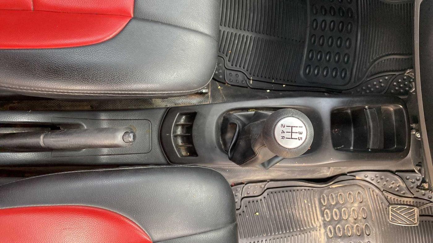 2012 Maruti Wagon R 1.0 LXI, CNG, Manual, 61,467 km, Gear Lever