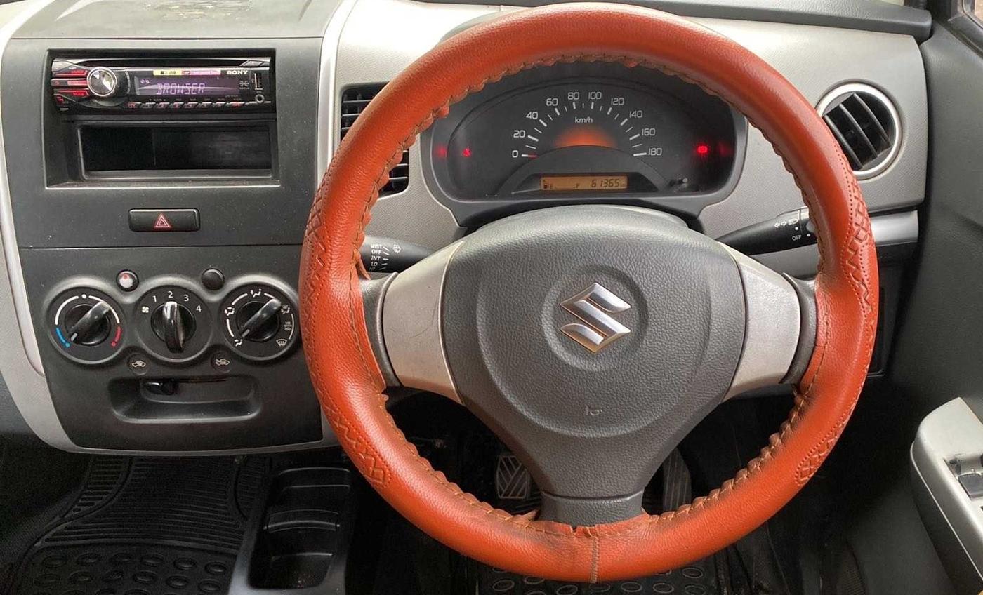 2012 Maruti Wagon R 1.0 LXI, CNG, Manual, 61,467 km, Steering Wheel Close Up