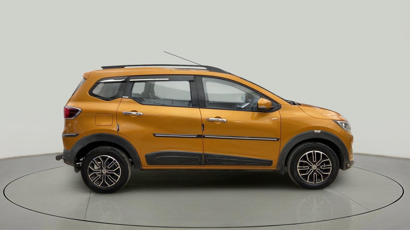 2020 Renault TRIBER RXZ, Petrol, Manual, 48,169 km, Right Side View
