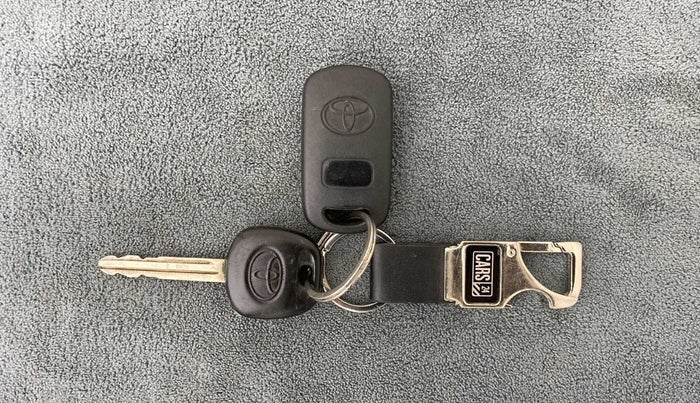 2011 Toyota Etios VX, Petrol, Manual, 92,271 km, Key Close Up