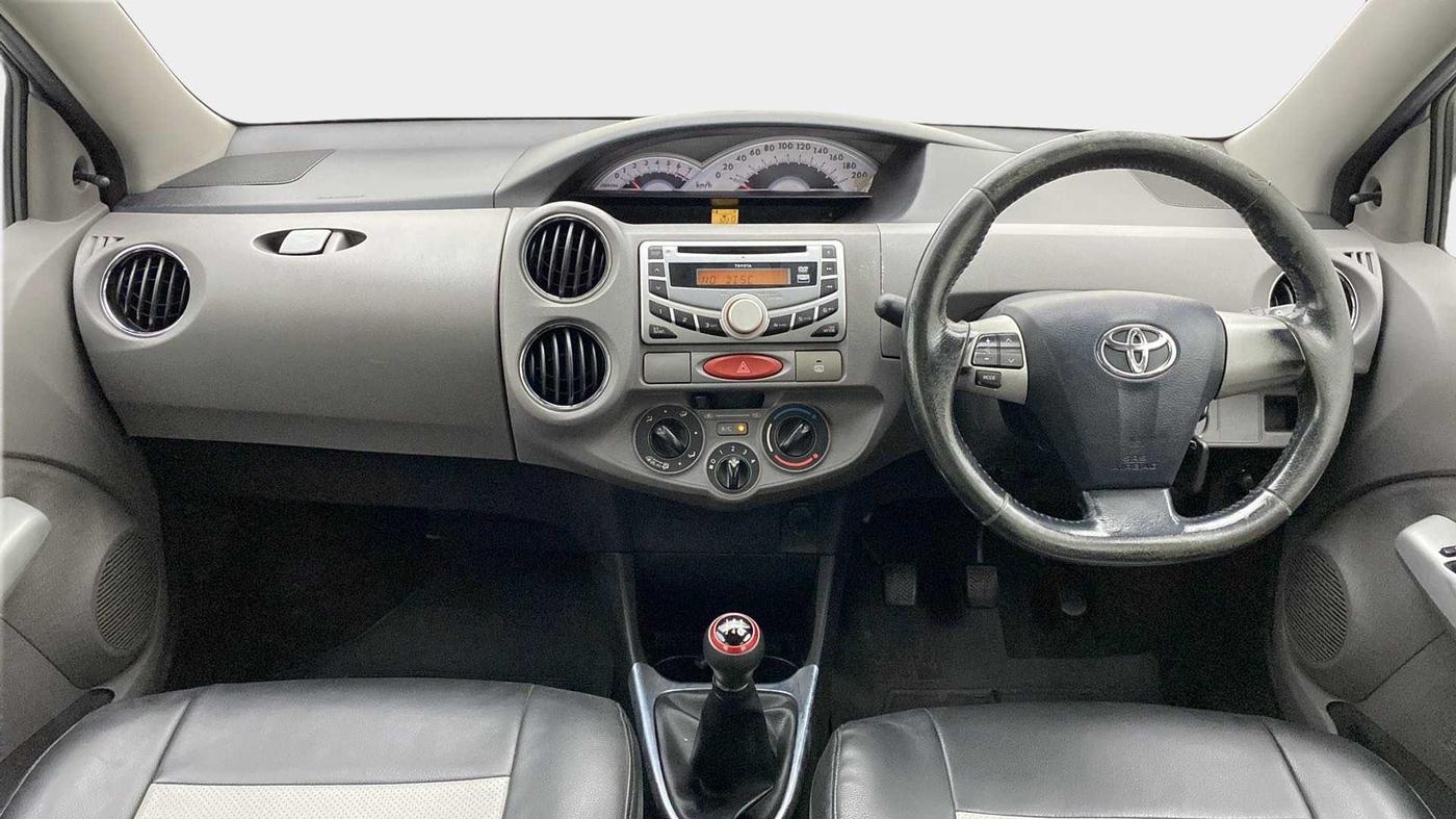 2011 Toyota Etios VX, Petrol, Manual, 92,271 km, Dashboard