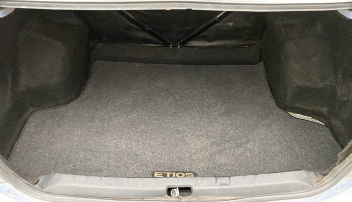 2011 Toyota Etios VX, Petrol, Manual, 92,271 km, Boot Inside