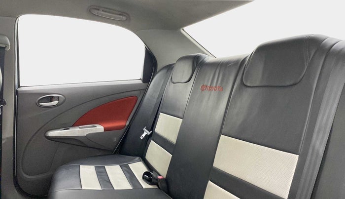 2011 Toyota Etios VX, Petrol, Manual, 92,271 km, Right Side Rear Door Cabin