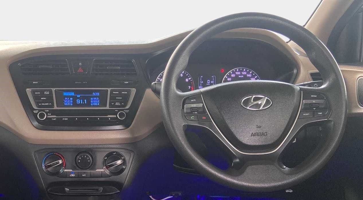2016 Hyundai Elite i20 MAGNA 1.2, Petrol, Manual, 96,181 km, Steering Wheel Close Up