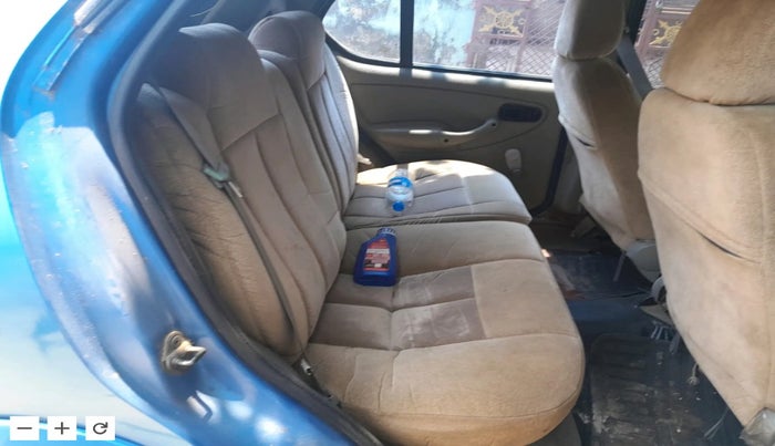 2006 Tata Indica V2 Xeta GLS 1.2, Petrol, Manual, 20,989 km, Right Side Rear Door Cabin