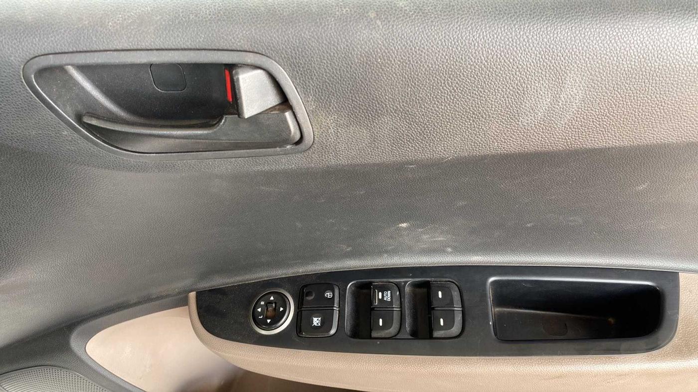 2018 Hyundai Xcent S 1.2 CRDI, Diesel, Manual, 46,562 km, Driver Side Door Panels Control