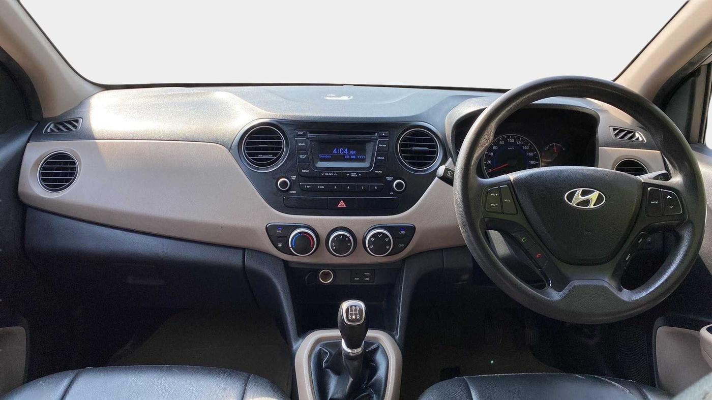 2015 Hyundai Grand i10 SPORTZ 1.2 KAPPA VTVT, Petrol, Manual, 90,575 km, Dashboard