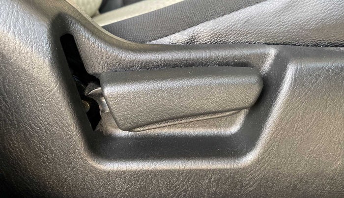 2020 Maruti Alto VXI, Petrol, Manual, 14,355 km, Driver Side Adjustment Panel