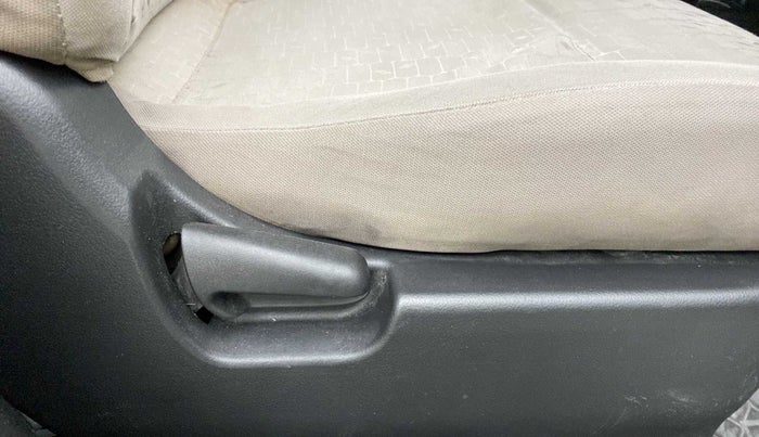 2015 Maruti Wagon R 1.0 VXI, Petrol, Manual, 45,789 km, Driver Side Adjustment Panel