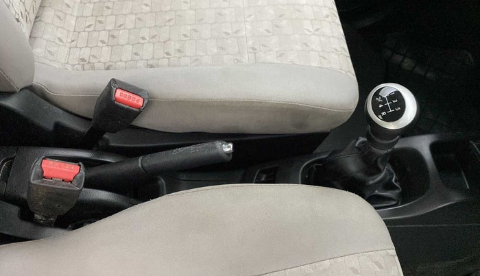 2015 Maruti Wagon R 1.0 VXI, Petrol, Manual, 45,789 km, Gear Lever
