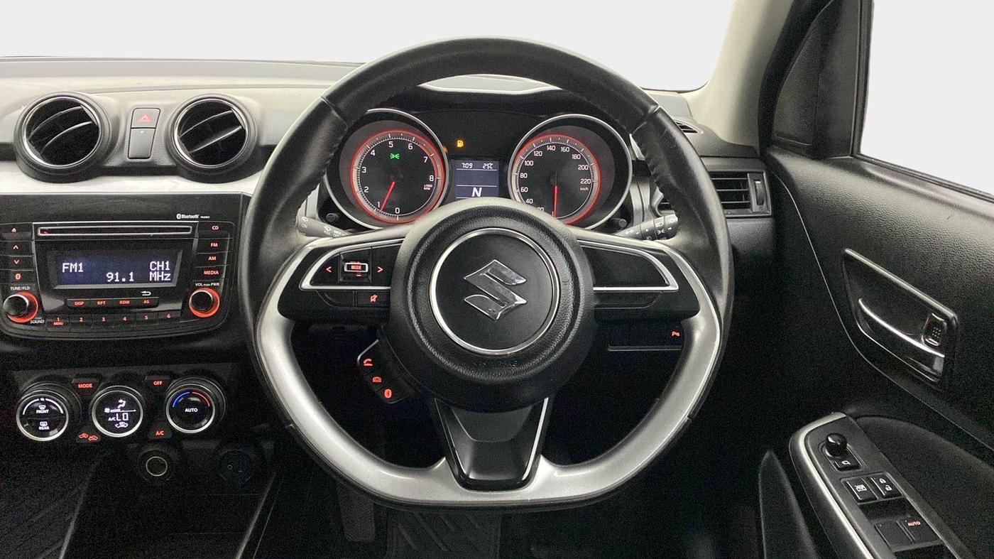 2018 Maruti Swift ZXI AMT, Petrol, Automatic, 54,397 km, Steering Wheel Close Up