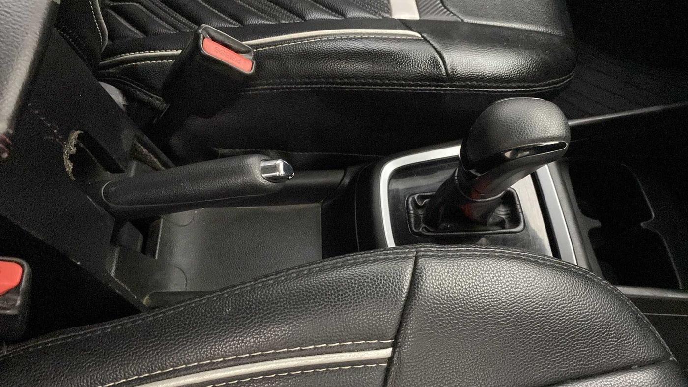 2018 Maruti Swift ZXI AMT, Petrol, Automatic, 54,397 km, Gear Lever