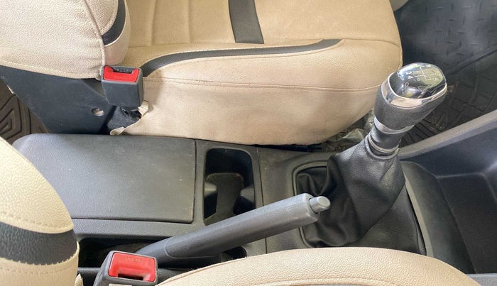 2019 Renault TRIBER RXT, Petrol, Manual, 32,469 km, Gear Lever
