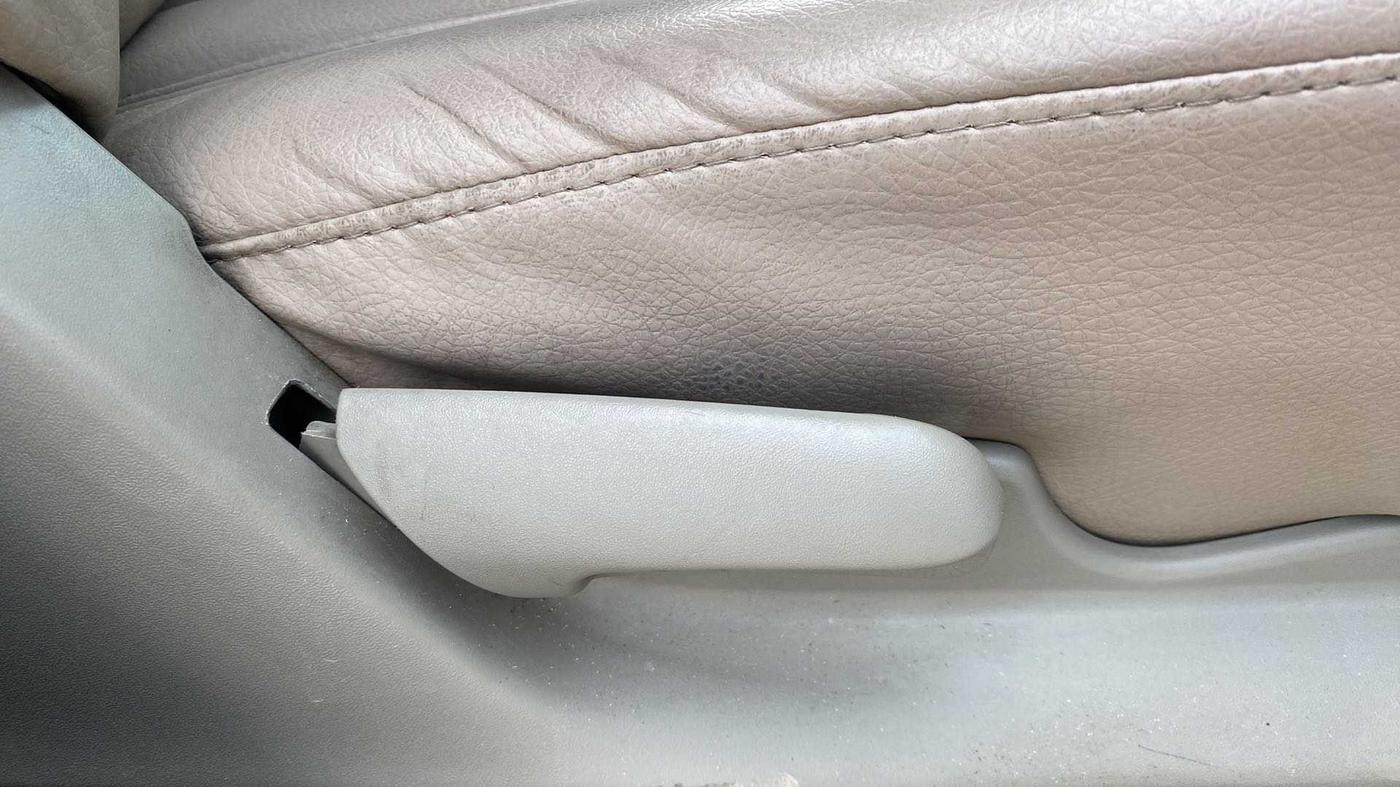 2015 Maruti Celerio VXI, Petrol, Manual, 96,309 km, Driver Side Adjustment Panel