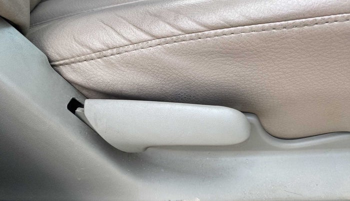 2015 Maruti Celerio VXI, Petrol, Manual, 96,309 km, Driver Side Adjustment Panel