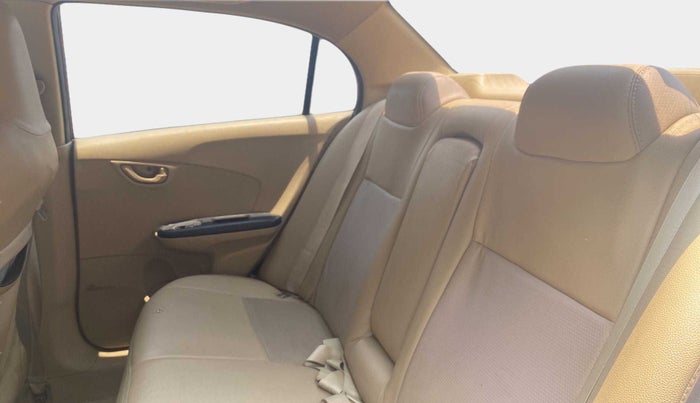2014 Honda Amaze 1.5L I-DTEC SX, Diesel, Manual, 1,21,568 km, Right Side Rear Door Cabin