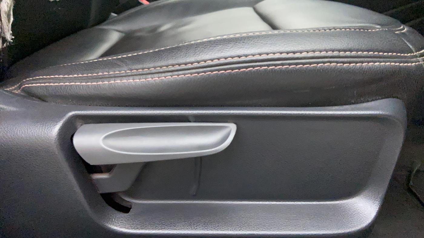 2013 Volkswagen Polo GT TSI 1.2 PETROL AT, Petrol, Automatic, 78,276 km, Driver Side Adjustment Panel