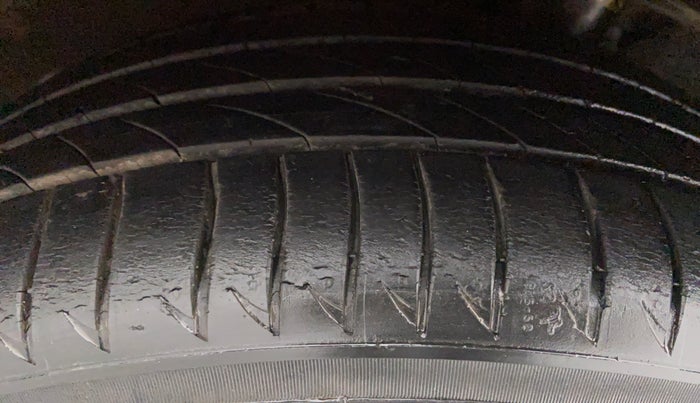 2013 Volkswagen Polo GT TSI 1.2 PETROL AT, Petrol, Automatic, 78,276 km, Left Front Tyre Tread