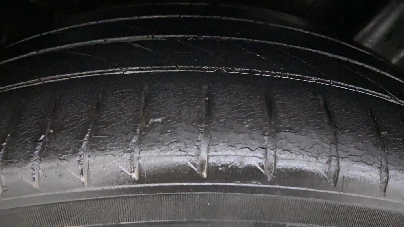 2013 Volkswagen Polo GT TSI 1.2 PETROL AT, Petrol, Automatic, 78,276 km, Right Rear Tyre Tread